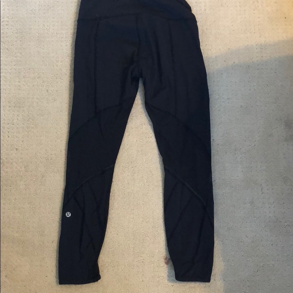 Lululemon leggings size 6